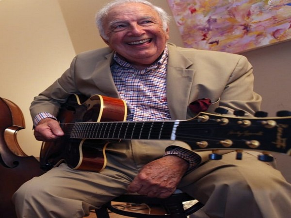 Jazz guitarist Bucky Pizzarelli dies at 94 from coronavirus