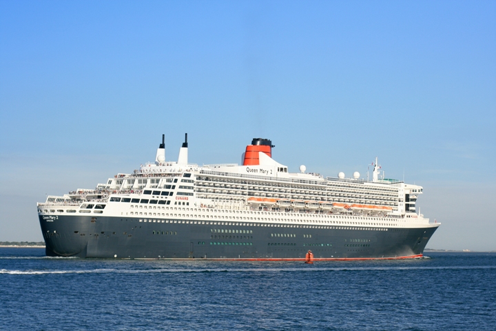 Queen Mary 2 departs Port of Durban after disembarkation of SA crew