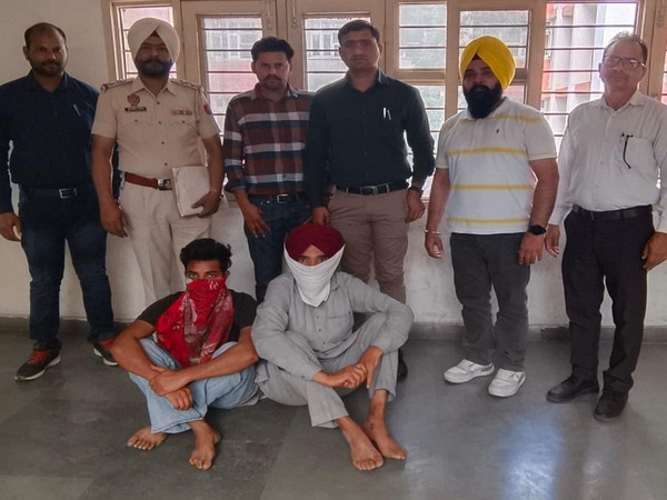 BSF, Punjab Police bust hawala racket in Amritsar, 2 held with heroin