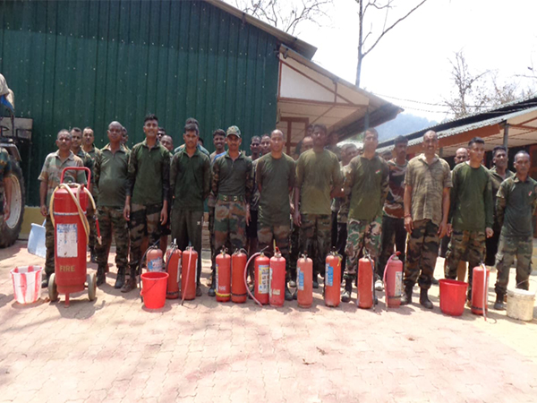 Assam Rifles assists Lungpuk Refugee Camp during fire incident