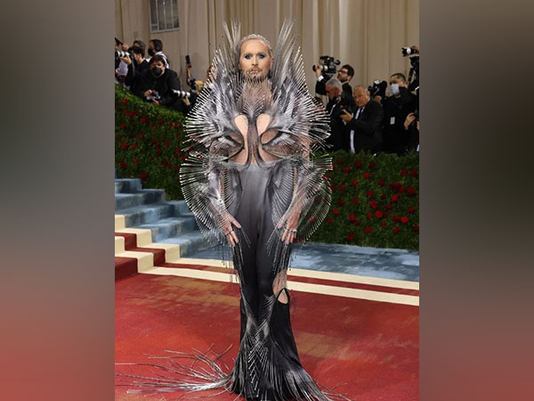 'Mystery Man' gets confused for Jared Leto at Met Gala 2022's red carpet