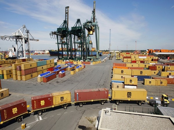 Thousands of containers, vehicles destined for Russia blocked in Belgian ports