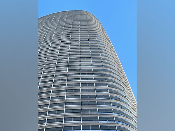Anti-abortion activist climbs 60-storey tower in San Francisco, detained