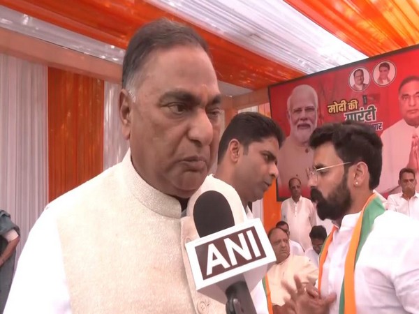 BJP candidate from South Delhi Ramveer Singh Bidhuri offers prayers at Shri Gopal Temple before filling nomination