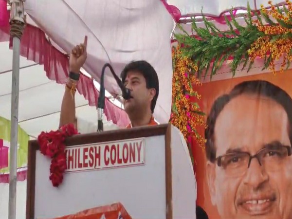 "I am not minister, leader for you but member of your family," says Jyotiraditya Scindia in MP's Guna