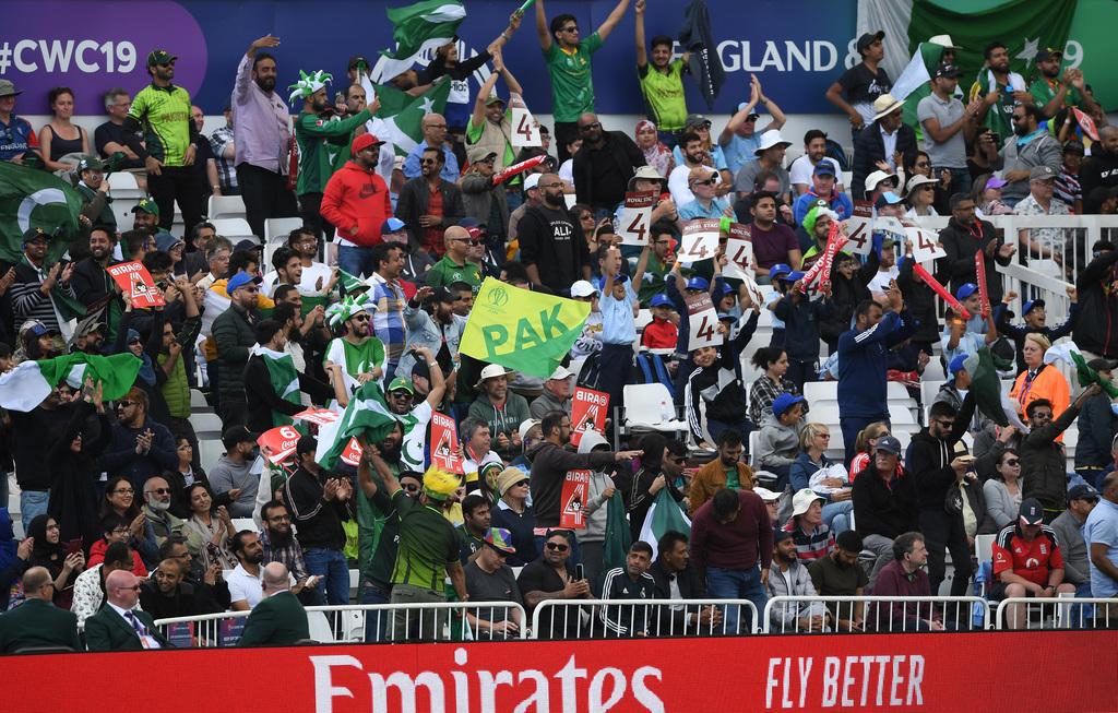 Angry Pak cricket fans tear down anti-Pak posters outside Lord's stadium