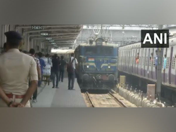Odisha train accident: Train carrying stranded passengers reaches Howrah 