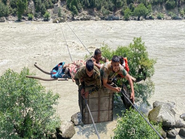 J-K: Indian Army rescues youth stuck in Chenab River 