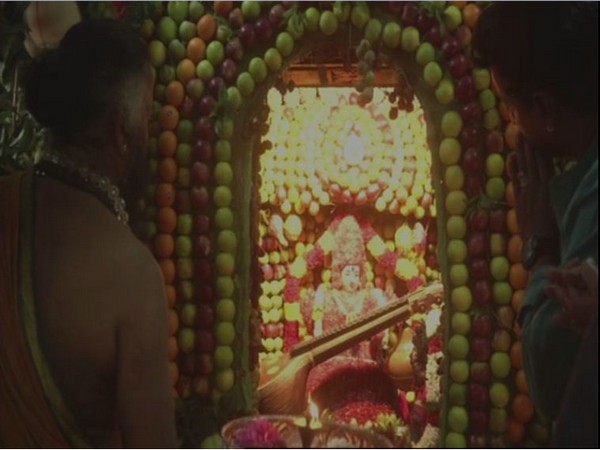 Tamil Nadu: 2000 kilogram of fruits offered to Goddess 