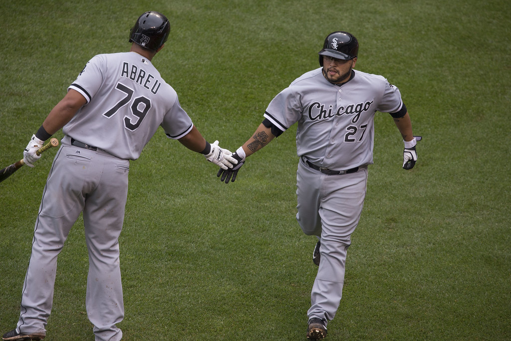 Abreu, White Sox survive Phillies in 15 innings