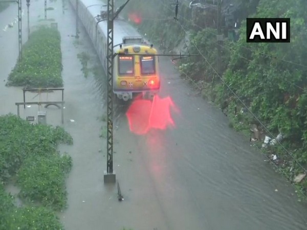 Govt seeks more NDRF teams as rains pound Mumbai, nearby areas