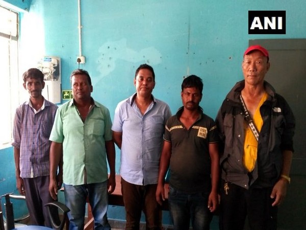 WB: 5 arrested for carrying Indian, Nepalese currency more than permissible limit