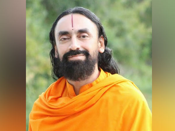 Swami Mukundananda inspires next generation of leaders