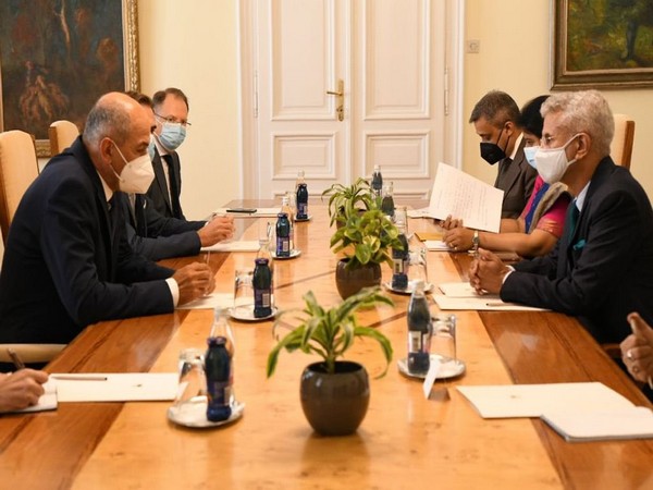 Jaishankar meets Slovenian PM, discusses bilateral ties between countries