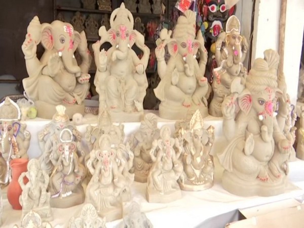 Ganesh Chaturthi: People preferring eco-friendly clay Ganesha idols in Hyderabad