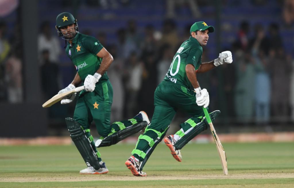 Pakistan beats Sri Lanka by 5 wickets, wins ODI series 2-0