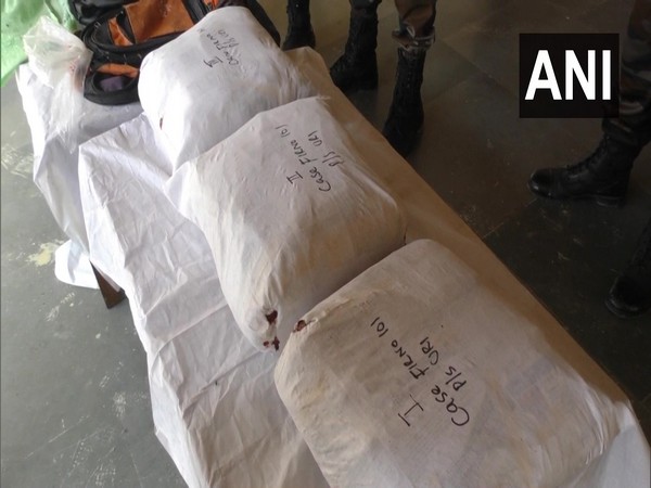 Over 25 kg contraband with "Pakistani markings" seized near LOC in J-K's Uri 