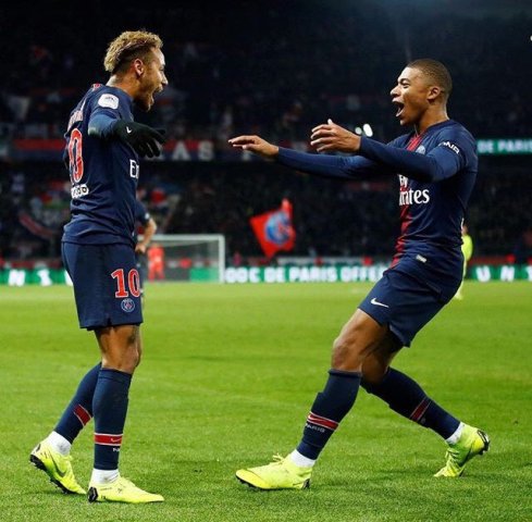 Paris Saint-Germain top Lille 2-1 to stay perfect in Ligue 1