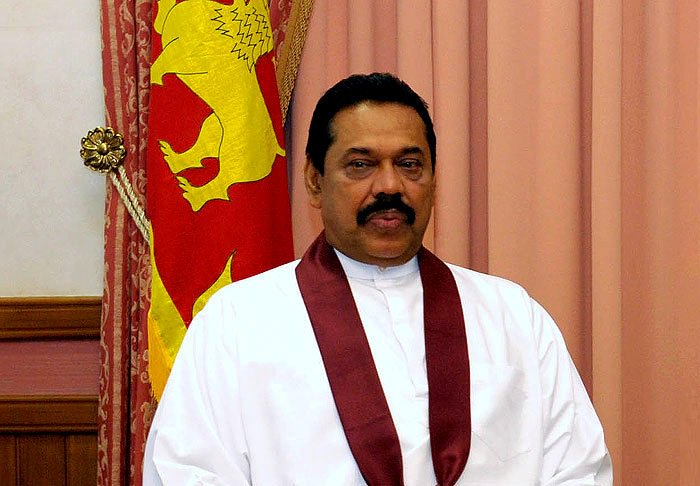 Sri Lanka: Mahinda Rajapaksa praises Sirisena's 'bold' move