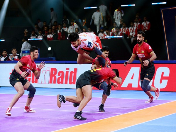 Pulsating Thriller in Pro Kabaddi as Giants and Bulls Draw