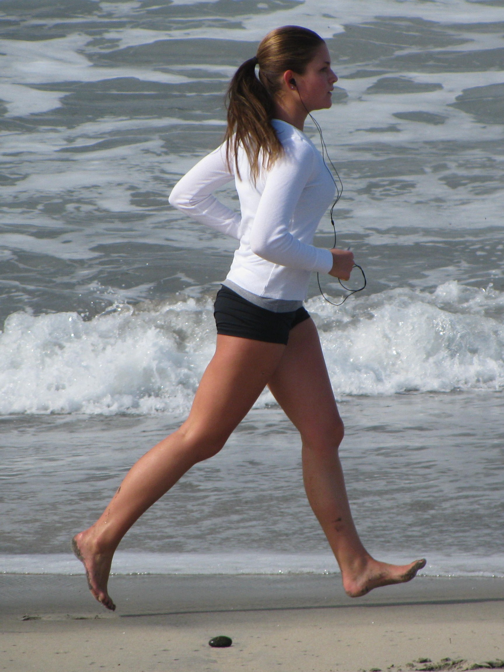 Who is and isn't suited to barefoot running? And if I want to try, how do I  start?