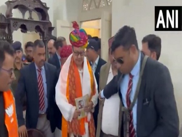 Rijiju Delivers Modi's Message of Unity at Ajmer Sharif Dargah