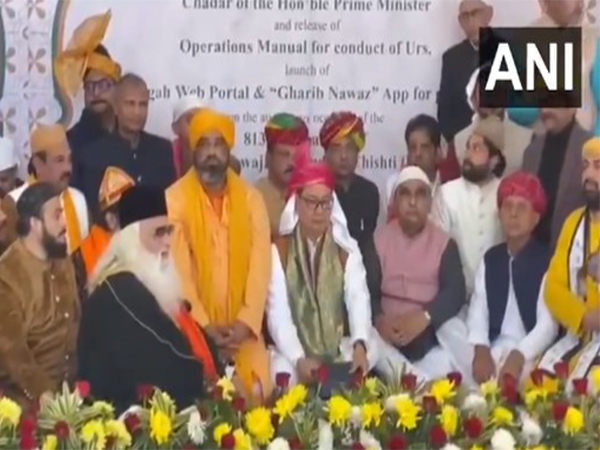 Kiren Rijiju Delivers Modi's Brotherhood Message at Ajmer and Nizamuddin Dargahs