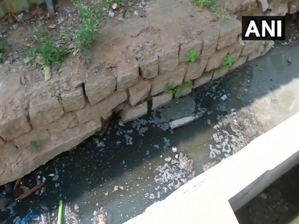 Open filthy drainage passes through K'taka-based govt school causing difficulties to students 