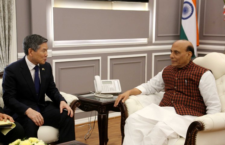 Rajnath Singh holds bilateral meeting with South Korea’s Minister Kyeongdoo 