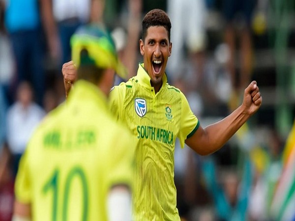 Leicestershire rope in South Africa pacer Beuran Hendricks