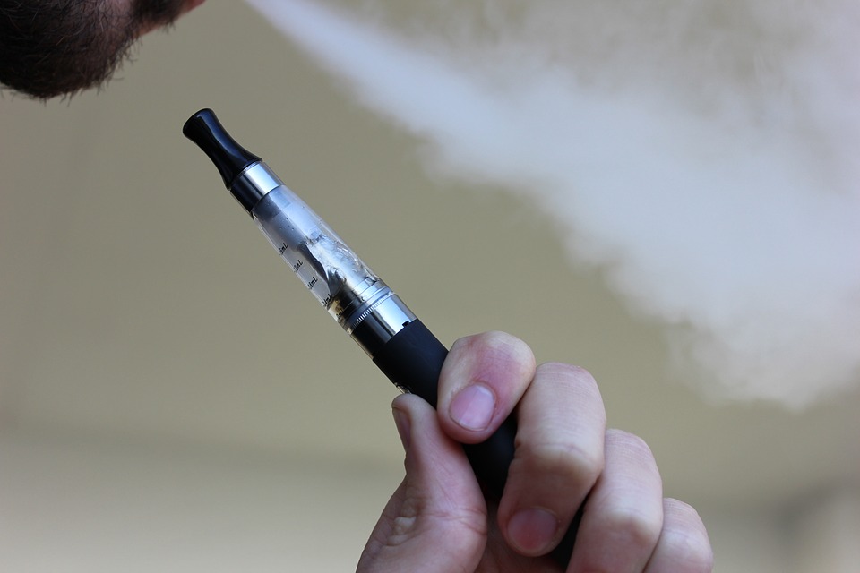 U.S. finding out seizure risk with electric cigarettes 