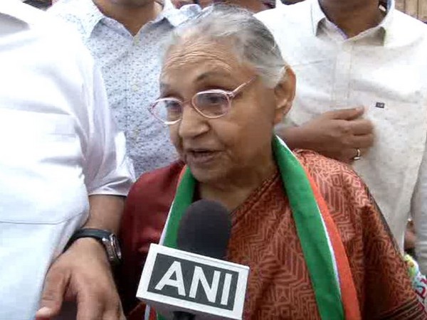 Delhi Congress chief Sheila Dikshit urges party leaders for unified campaign