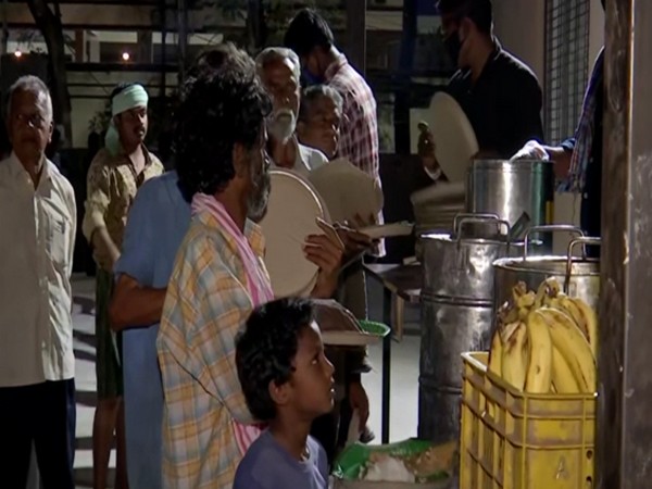 Migrant workers in Hyderabad get shelter, food