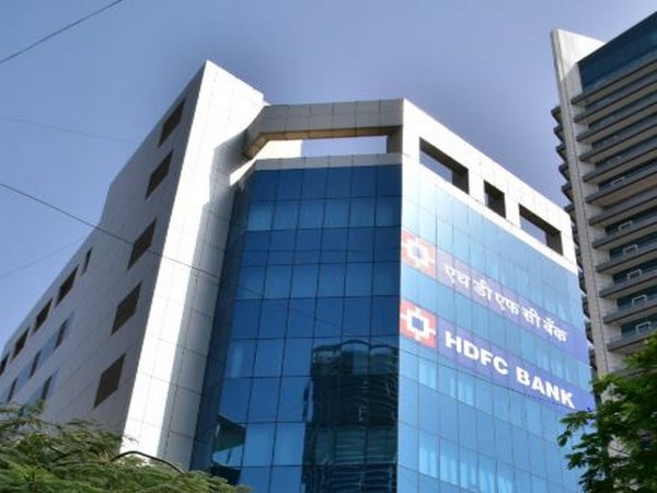 HDFC Bank advances grow 21 pc to Rs 9.93 lakh crore