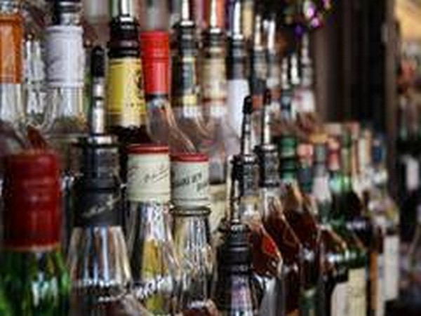 Liquor stolen from a wine shop in Delhi