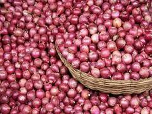 Onion prices spike in Bangladesh after India bans exports