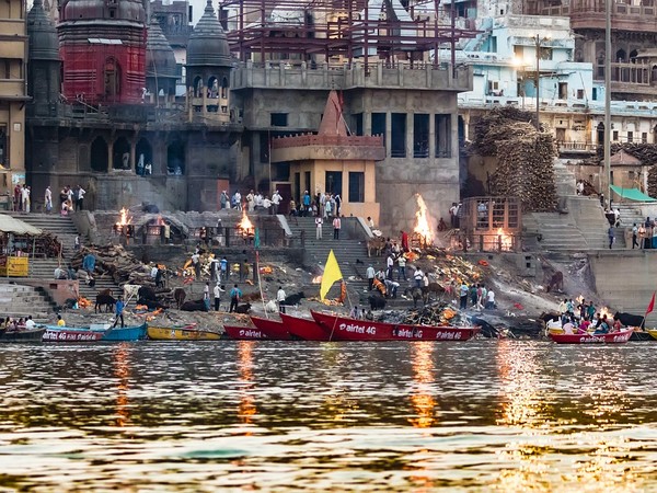 Centre asks states to check future incidences of people dumping bodies in Ganga, its tributaries