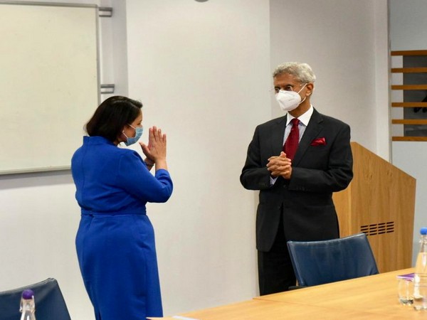 Jaishankar meets UK Home Secy Priti Patel, signs agreement to facilitate legal travel