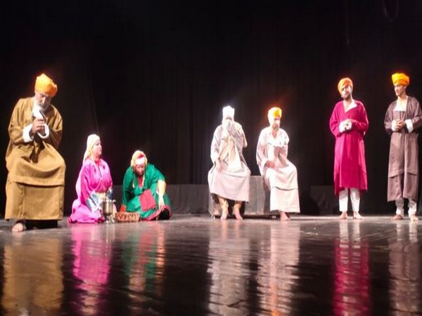 Popular play 'Ek Aur Birbal' gets standing ovation from Jammu spectators