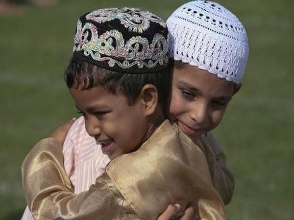 Palestinians begin Eid festivities on different day to Saudi Arabia