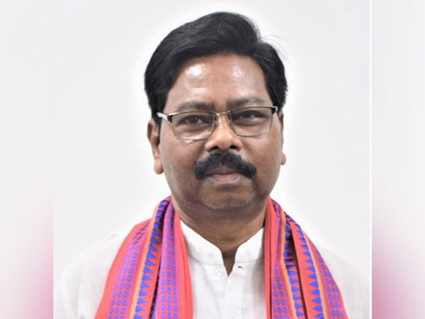 "Three Union minister will be camping in Odisha till all passengers sent home safely": Bishweswar Tudu 