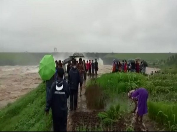 Daman and Diu: Water release from Madhuban Dam creates flood-like situation in several parts 