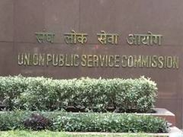 UPSC exams: Delhi Police inspector's daughter secures 33rd rank in second attempt