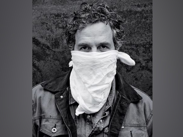 Mark Ruffalo shares picture covering face with handkerchief to raise COVID-19 awareness