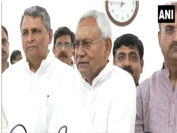 Bihar CM expresses grief over deaths in Patepur road accident