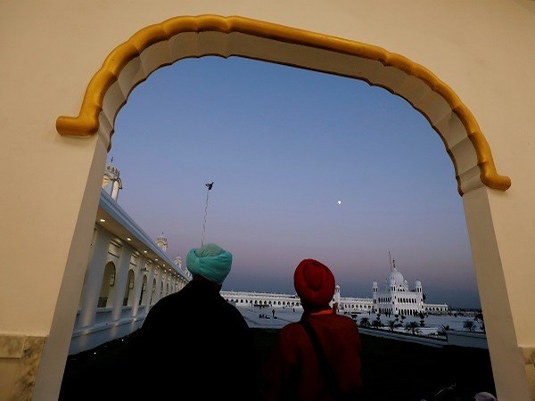 US officials investigating claims of Sikh turbans being confiscated at Mexico border