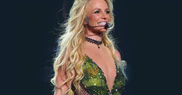 Entertainment News Roundup: Britney Spears suspends shows after dad 'almost died'; Hollywood's equality push fails to boost female film directors
