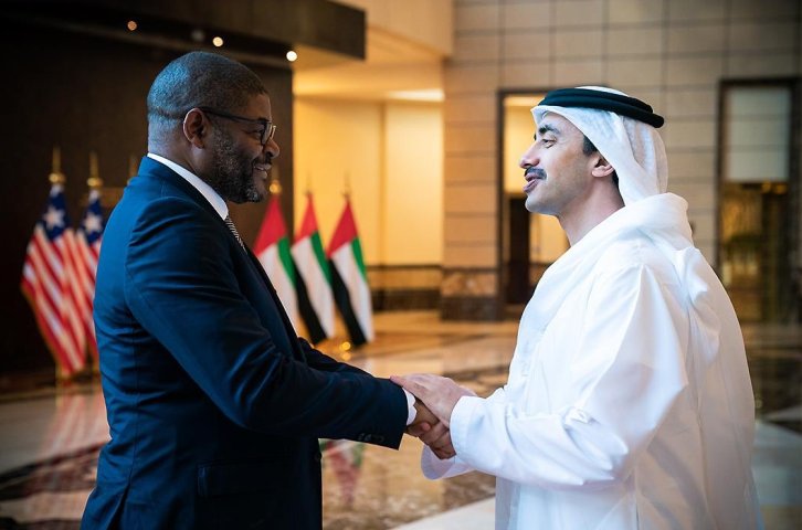 Foreign Ministers of UAE, Liberia hold meeting to boost bilateral relations
