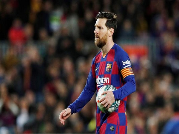 Soccer-Messi lashes out at Barca over Suarez departure