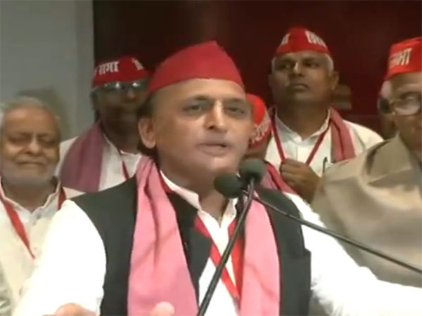 Akhilesh Yadav Challenges Yogi Adityanath on 'Bulldozer Justice'